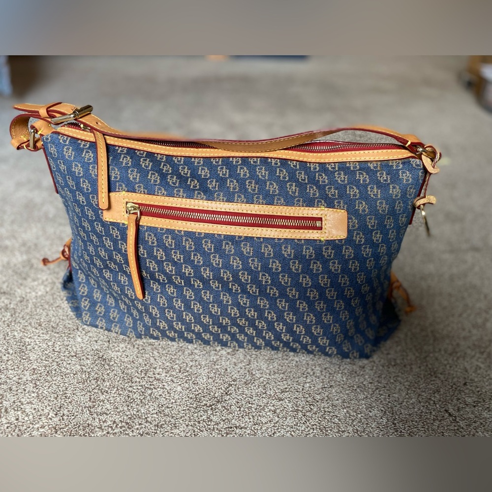 Dooney & Bourke Blue and Tan Shoulder Bag in Signature Fabric vintage